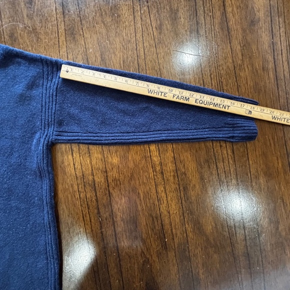 Country Classics navy blue 100% lambswool crew neck split hem sweater size L - Picture 14 of 16